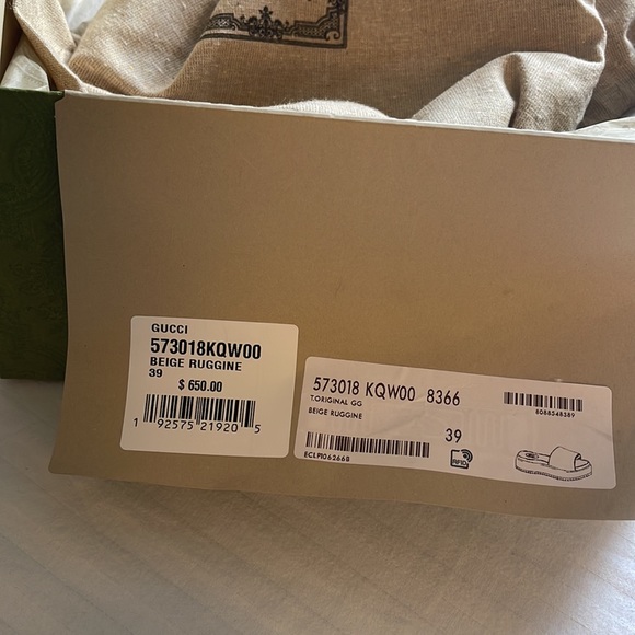 Authentic Gucci Platform slide. Size 8 - Picture 7 of 8